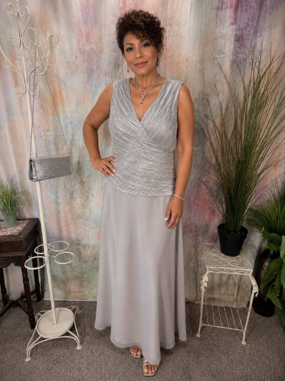 📌Cachet Timeless Elegance Mother Bride/ Groom - Formal Gown with Rhinestones